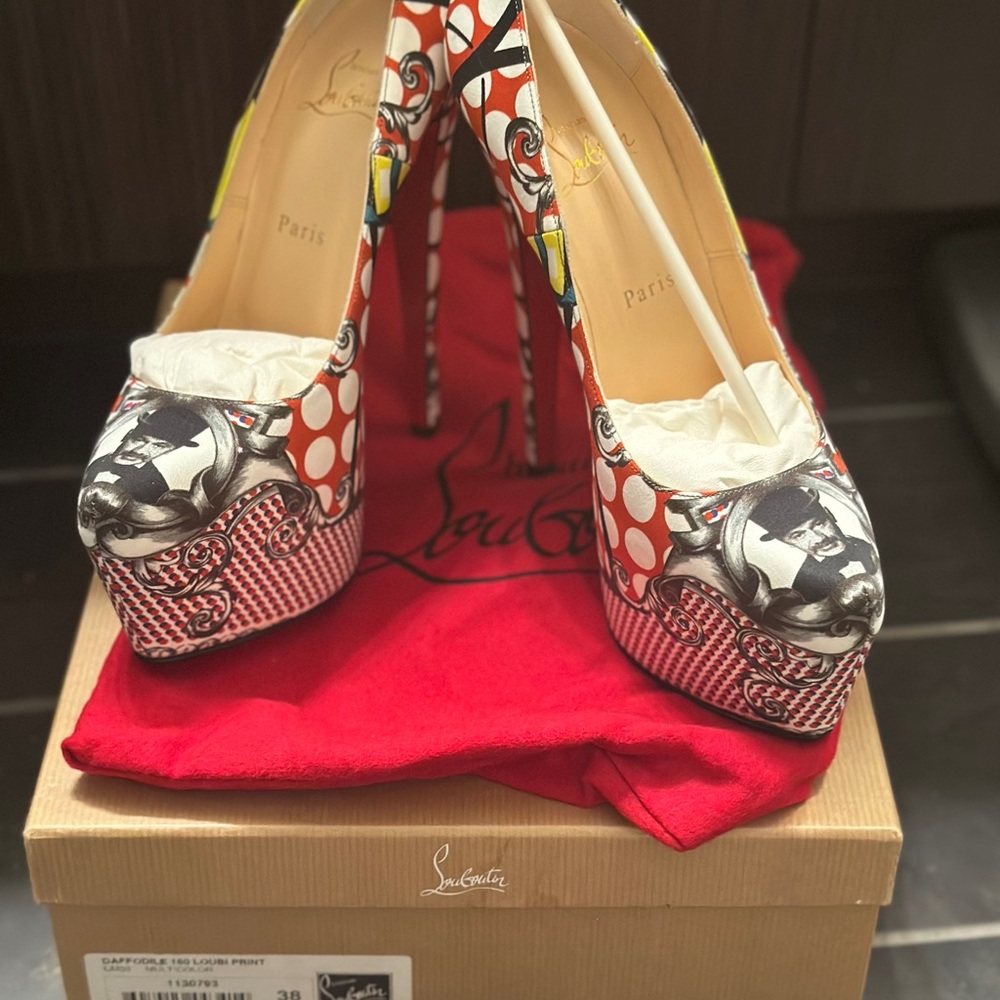CHRISTIAN LOUBOUTIN Daffodile 160 Pumps EU 38 Platform High Heels